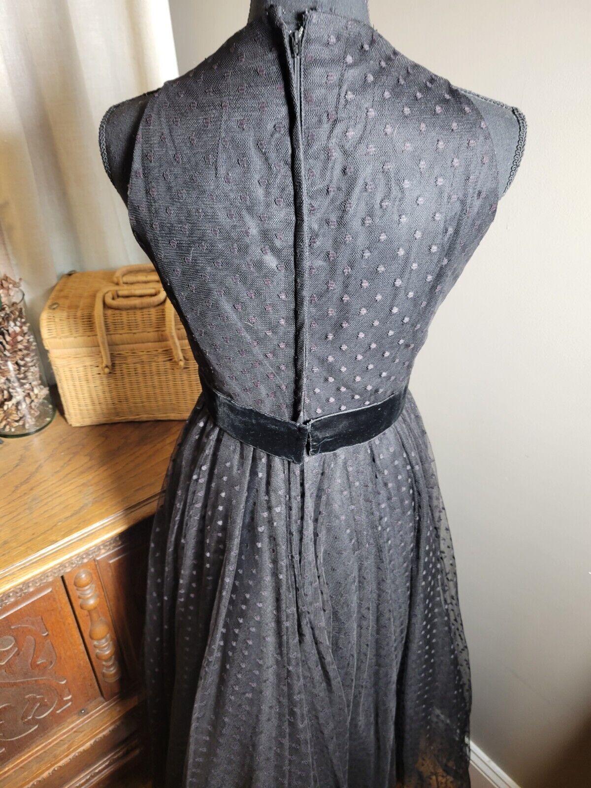VINTAGE 60'S SWISS DOT TULLE COUTURE MIDI DRESS - image 4
