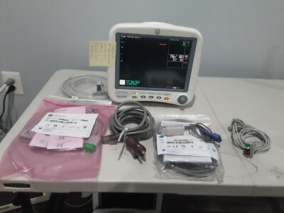 GE Dash 4000  Monitor  ,2 IBP and Co2 module  + 90 days free return and warr