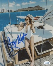 Bailee Madison The Strangers Autographed Signed 8x10 Photo ACOA  2020-28