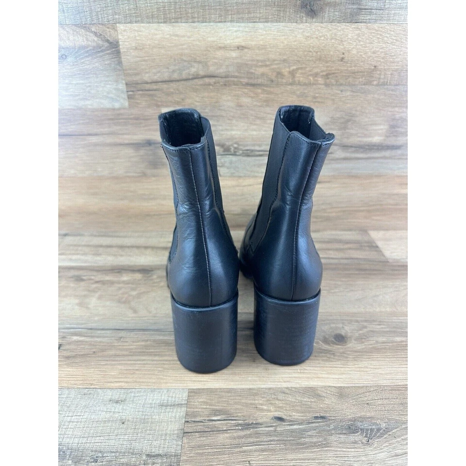Bota Urban Outfitters UO para mujer talla 9 de cuero punta cuadrada tacón bloque Foto 3 de 4