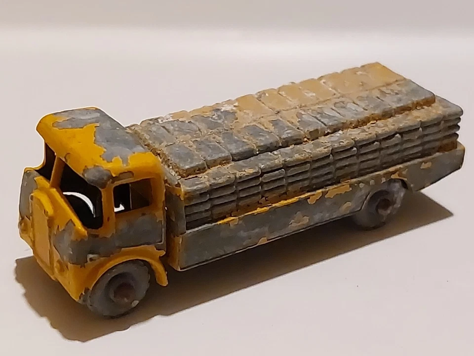 Albion Chieftain Lesney Made In England VC Very Chipped Art N 51 1/87 - Immagine 3 di 4