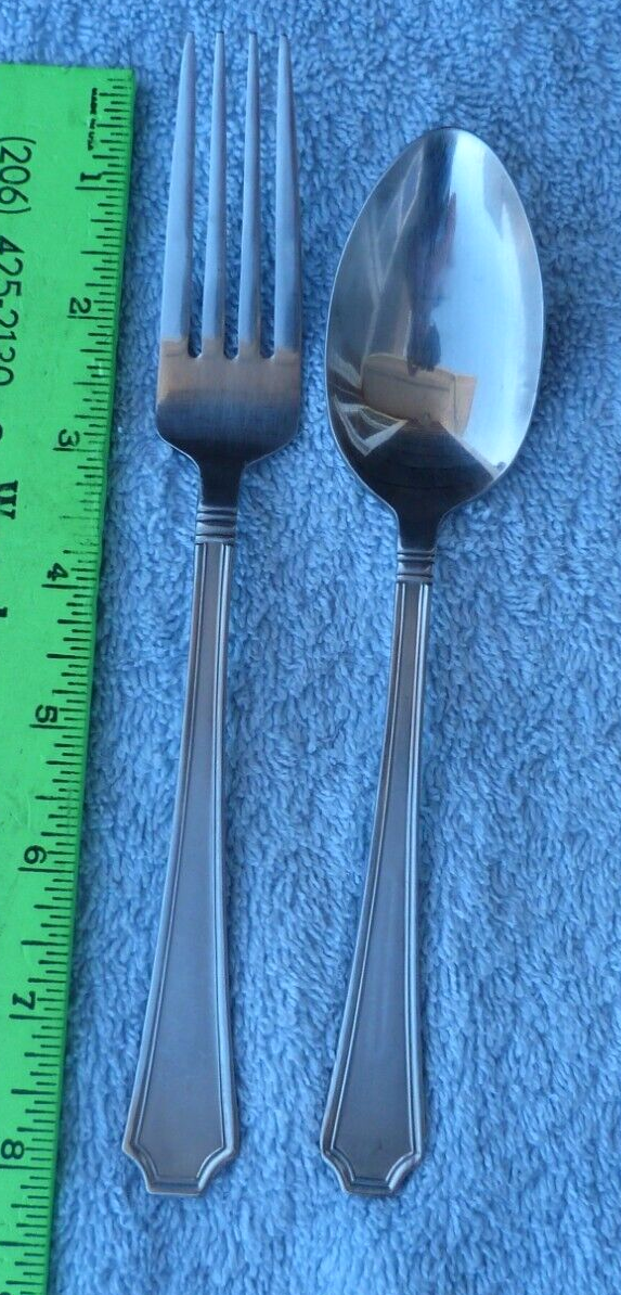Towle Harper Frost Stainless Dinner Fork & Place Spoon (Oval Soup Spoon