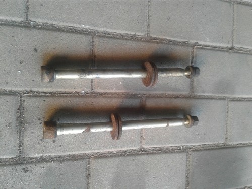 VW BUS T3  Schrauben Querlenker vorn oben, Vorderachse, Multivan 2 Stk.