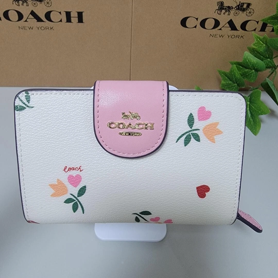White wallet coach sales