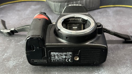 Nikon D40X 10.2MP DSLR Camera Body Only - Picture 8 of 11