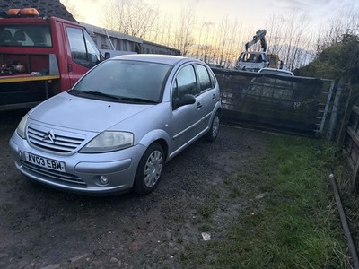 BREAKING  CITROEN C3 2003 IN SILVER  ALL PARTS AVAILABLE (WHEEL NUT ONLY)