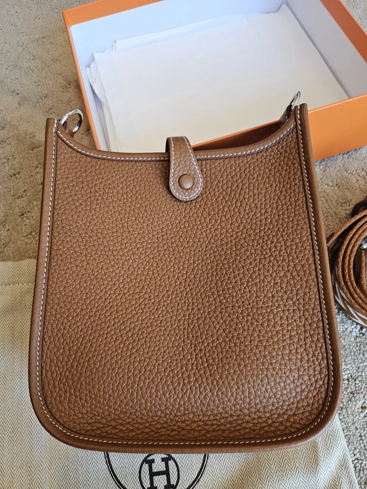 AUTHENTIC HERMES Evelyne Mini 16 Amazone Clemence Calfskin/ AG Gold/Gold-Blanc - Image 3 of 4