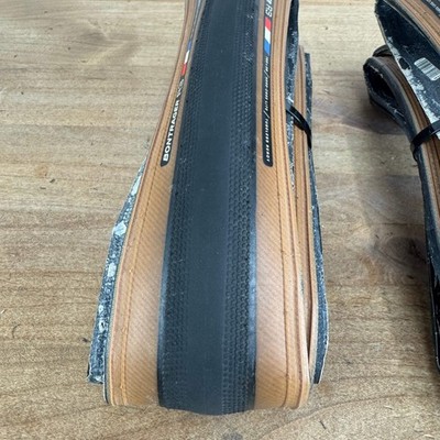 Pair Bontrager R3 Hard-Case Lite 700c x 28mm Tan Wall Tubeless