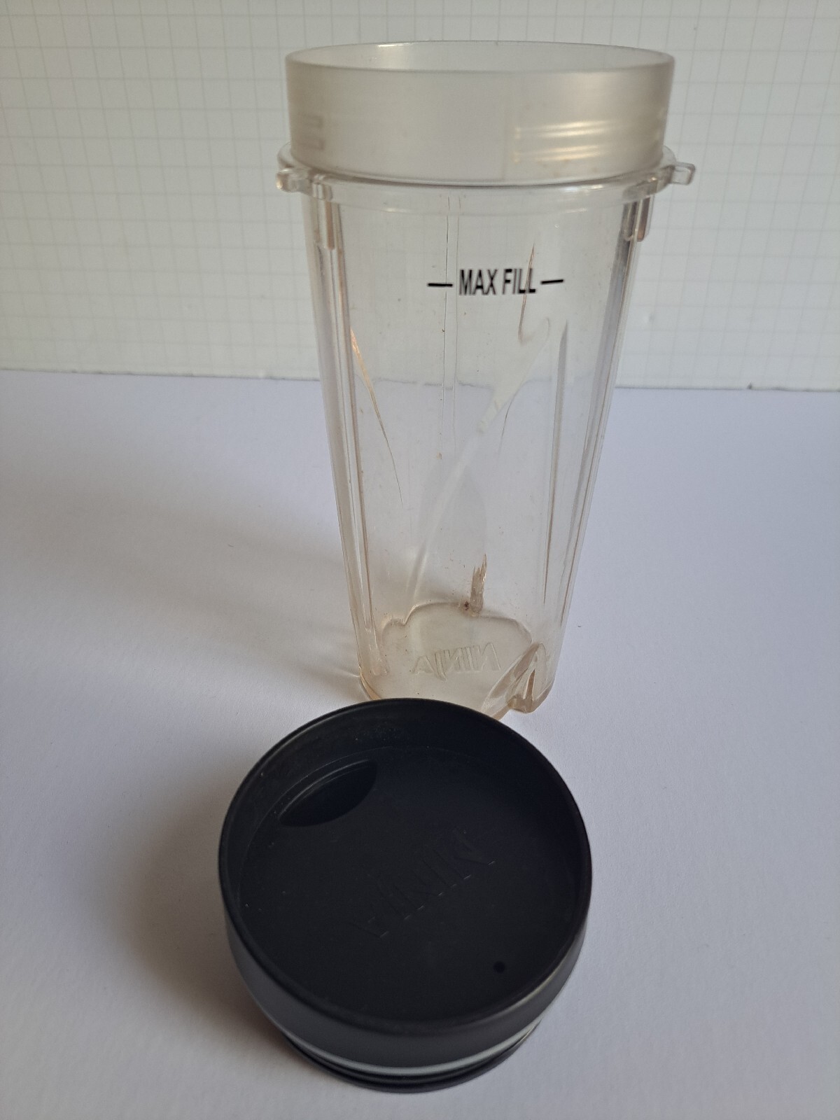 Ninja Blender 16 oz Cup Replacement With Lid in Great Pre-Owned Condition-image
