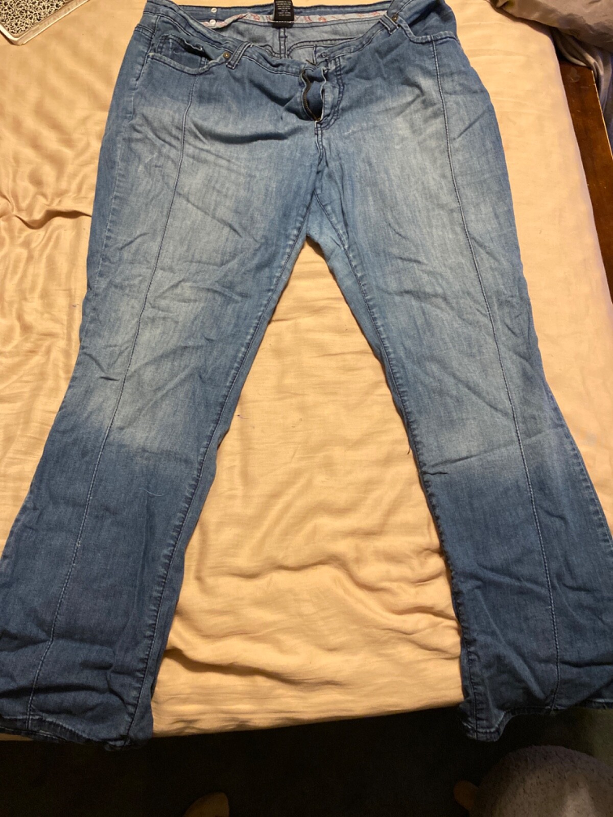 Picture 1 of 3