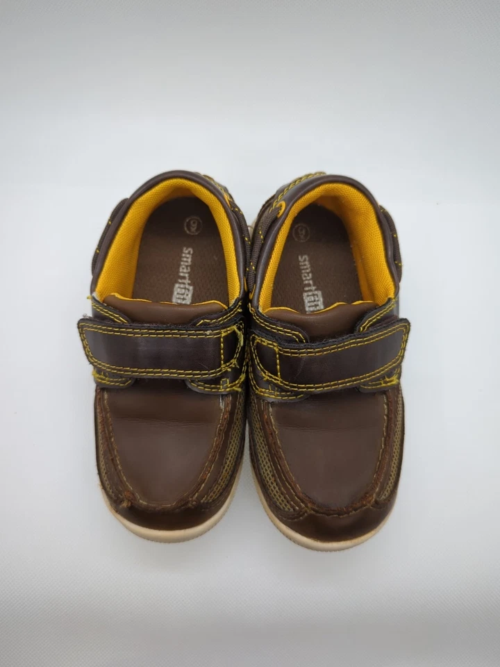Zapatos sin cordones Smart Fit para niños pequeños marrón talla 9 imitación cuero Foto 4 de 4