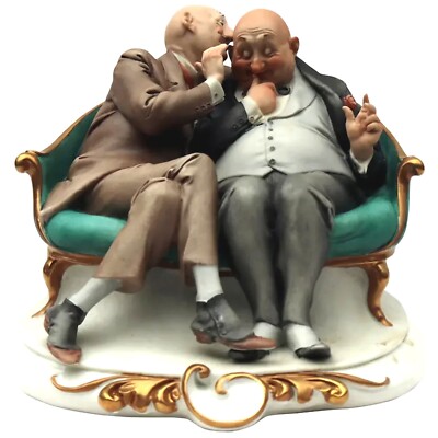 Eine feine italienische Original Cappe Capodimonte Porzellan Figur Le Barbelletta um 1959
