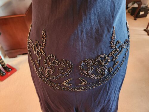 Xscape party dress w/scarf ,size 4,navy,beaded, EUC length 31,bust 36,waist 28 - Picture 4 of 12