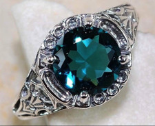 Luxurious Round cut Green Chalcedony Wedding Engagement Ring In Sterling Silver