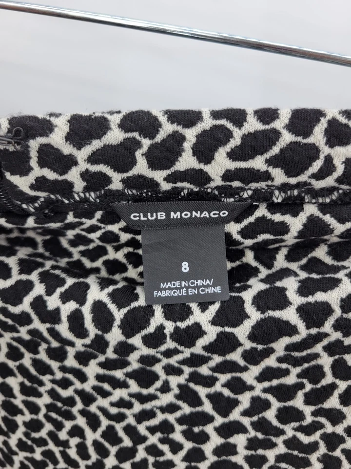 Saia Club Monaco Feminina 8 Preto Marfim Estampa de Animal Mini Lápis Elástico - Imagem 3 de 4