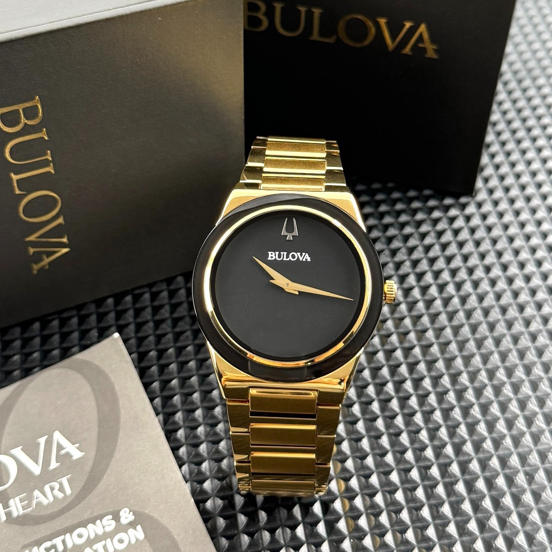 Наручные часы Bulova Millennia Chronograph Gold