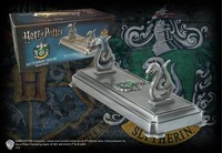Harry Potter Zauberstabhalter Mit Wappen Schlange 20 Cm Noble Collection