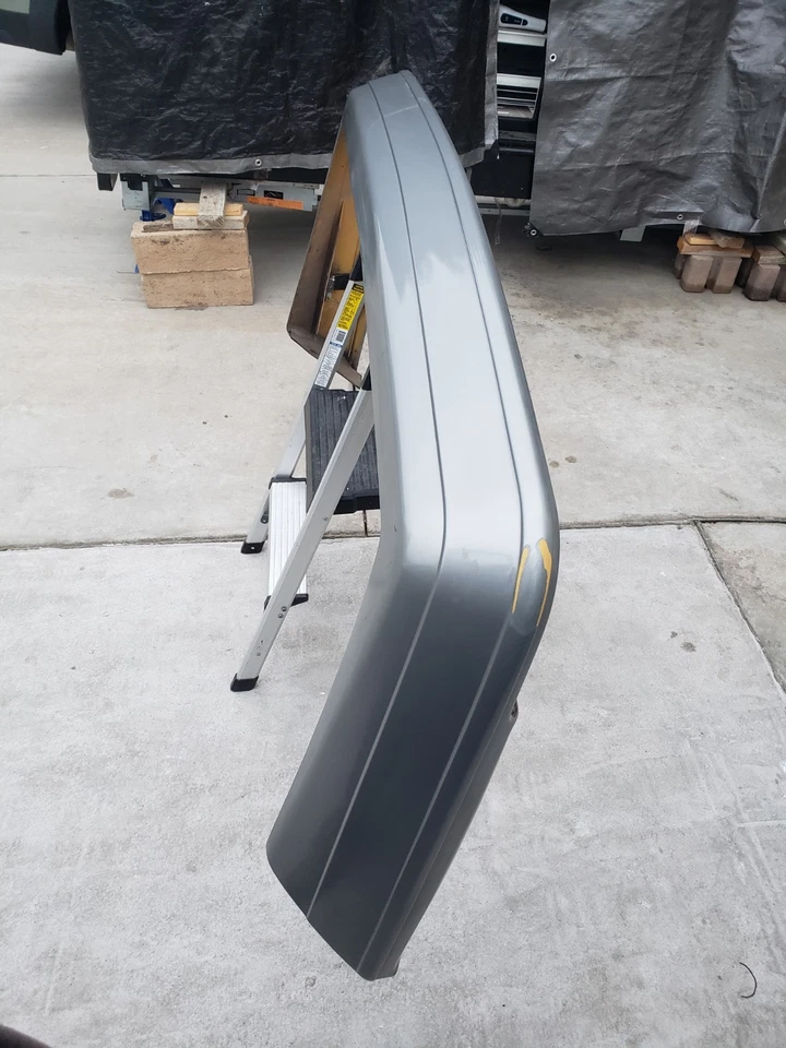 Задний бампер W126 Mercedes-Benz 300sel 420sel 560sel - Изображение 3 из 4