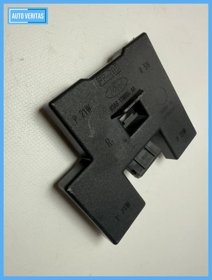 Original Ford Escort 16V lamp carrier rear lamp right 93AG13N004AA - Image 3 of 4