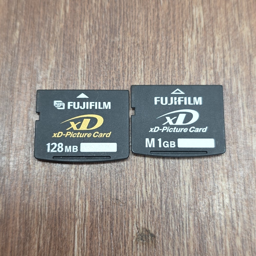 Fujifilm Finepix E Series E510 Digital Camera XD Picture Card 128