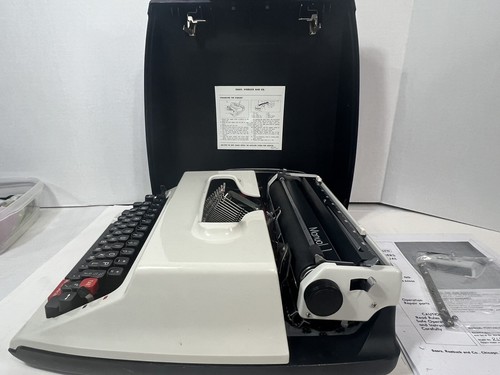 Máquina de escribir portátil Sears Manual 1 con estuche 1985 Japón para reparación o piezas. - Imagen 6 de 14