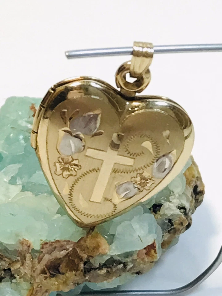 10K multi color gold heart center cross locket Puffy Pendant 1.2/16” Length - Image 3 of 4