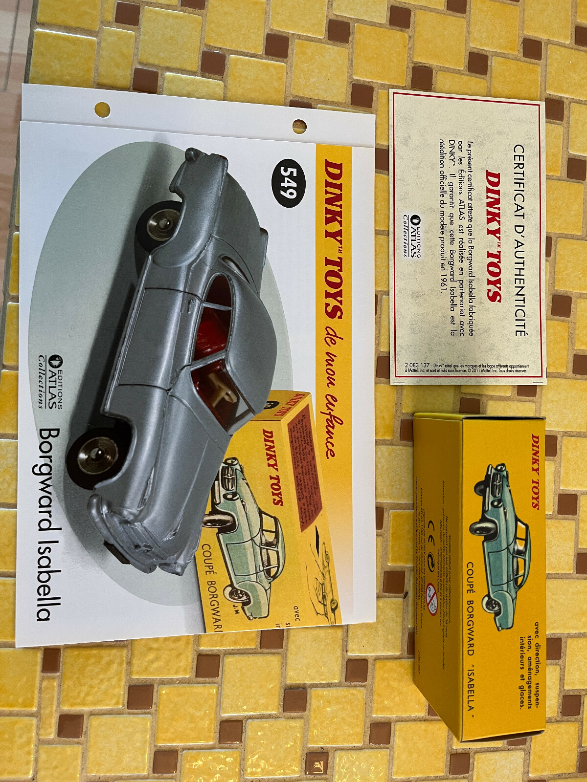 Dinky Toys Borgward Isabella Coupé Atlas 2011 réédition rétro nostalgie
