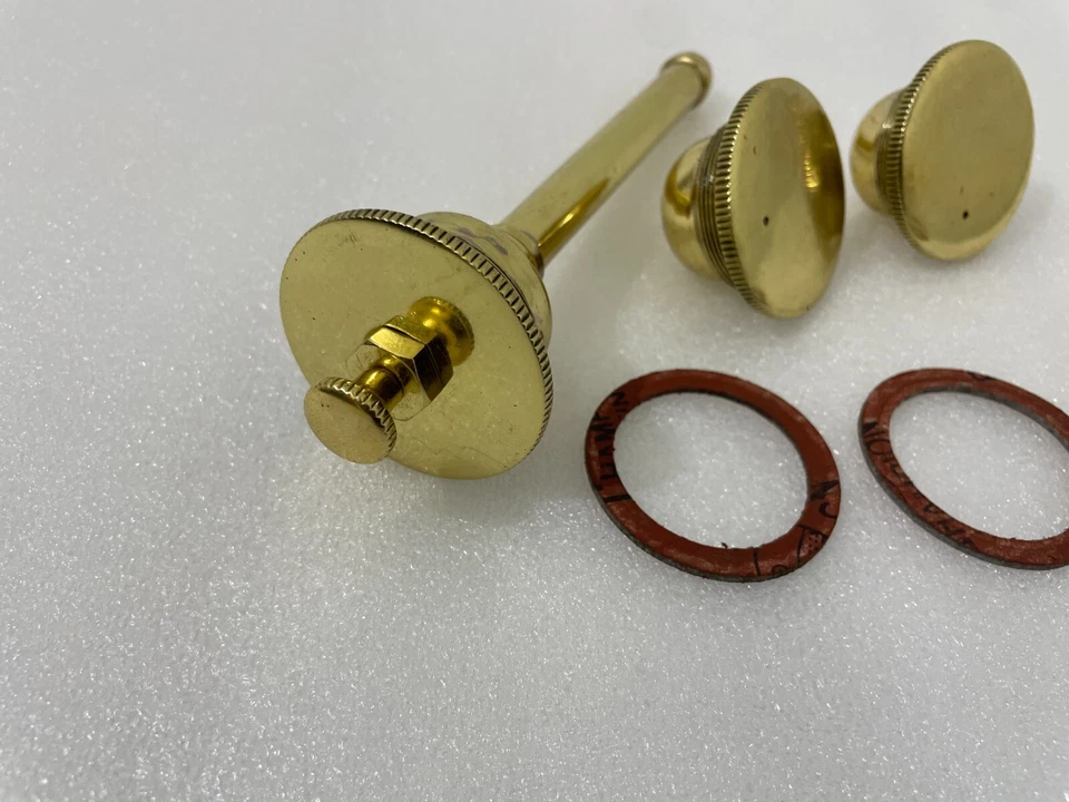 HARLEY DAVIDSON J JD F FD 1916-1924 PRIMING PUMP & FUEL CAPS BRASS & GASKETS Foto 3 de 4