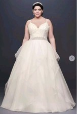 Garza Ball Gown Wedding Dress with Double Straps and Veil - David's Bridal NWOT