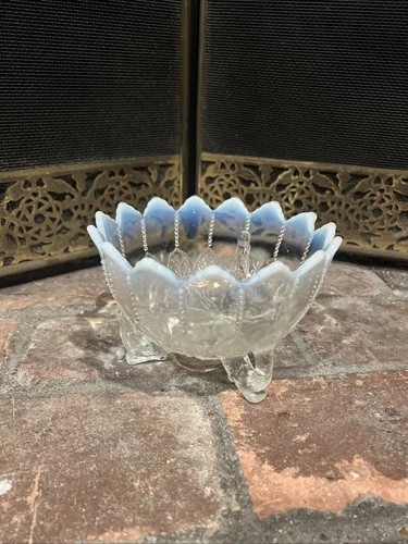 Northwood Glass French Opalescent  Rose Bowl Carnival Glass Vase Leaf & Bead