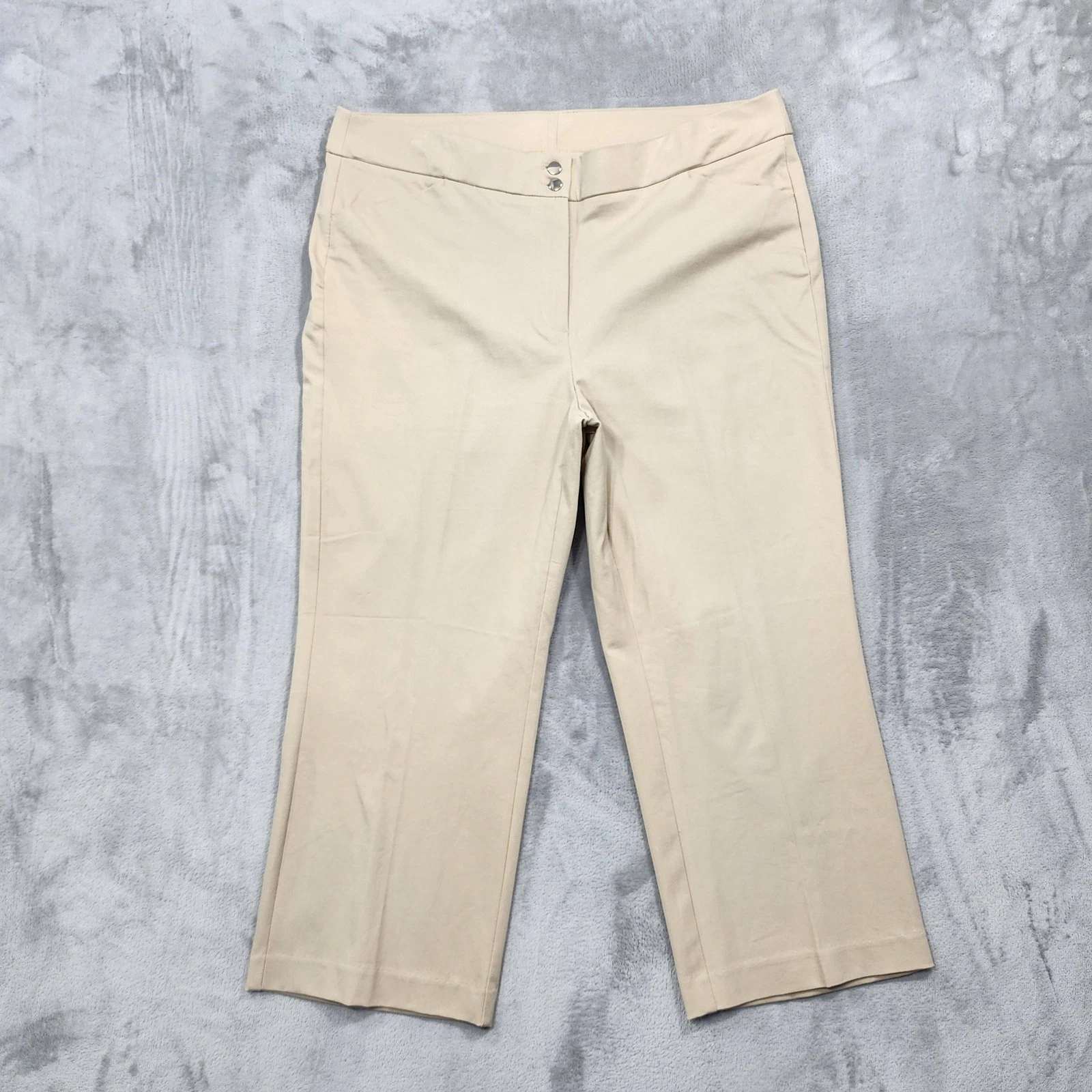 Chico's Pants Womens 2.5/14 Beige Capri Crop Flat Front Stretch Office Casual