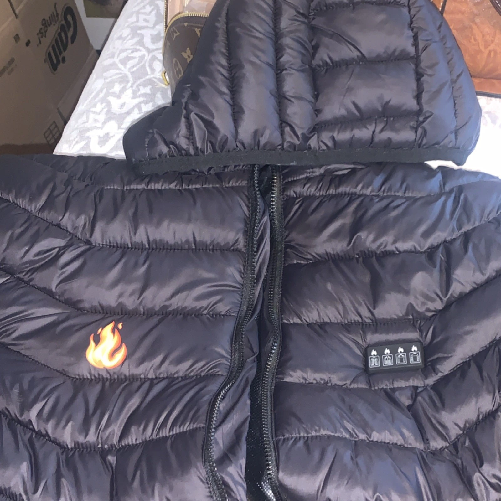 Heated Puffer Jacket with Zip Closure for Men, Black XL, Casual Winter Outerwear
Opens in a new wind
