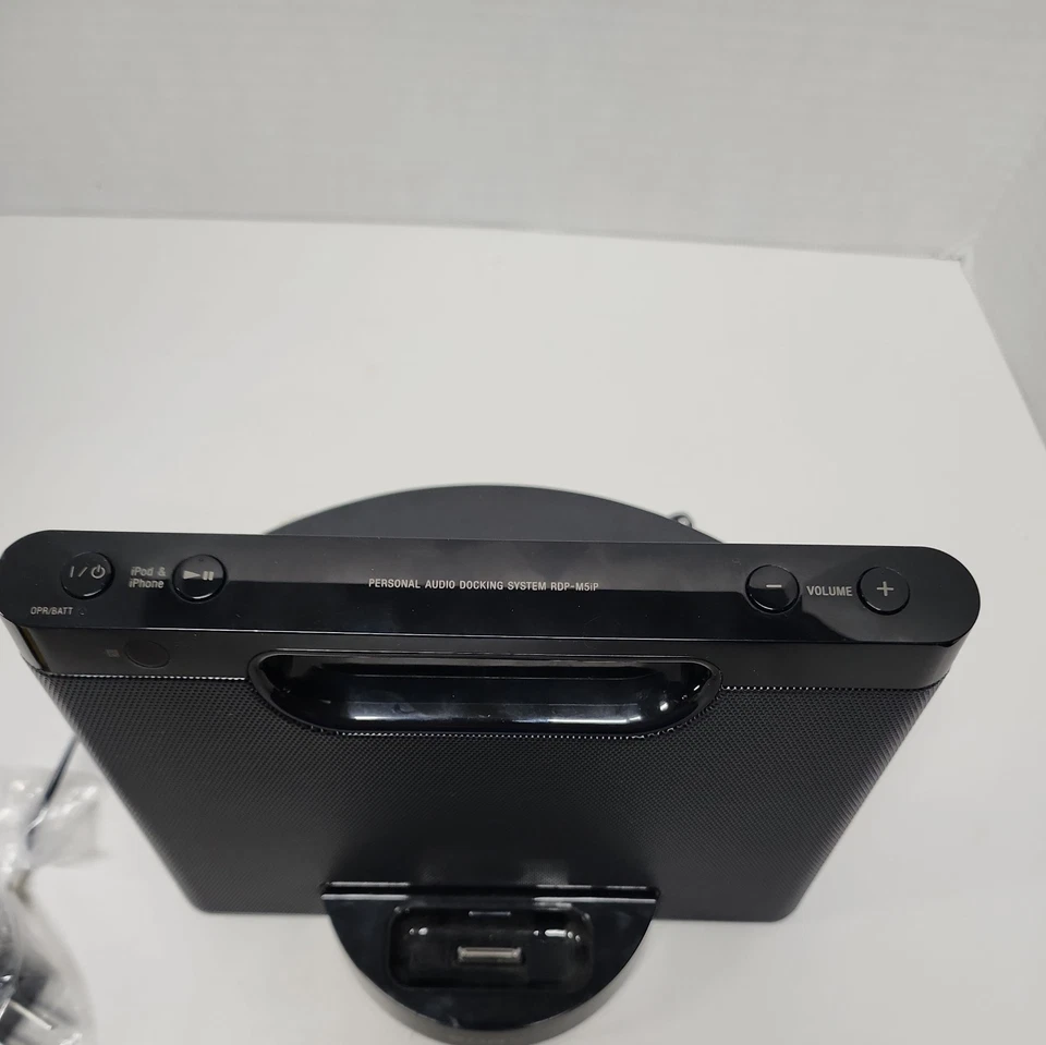 Sony Speaker Model RDP-M5iP For Ipod/IPhone Or 3.5mm Aux Cable In Works! - image 3 of 4