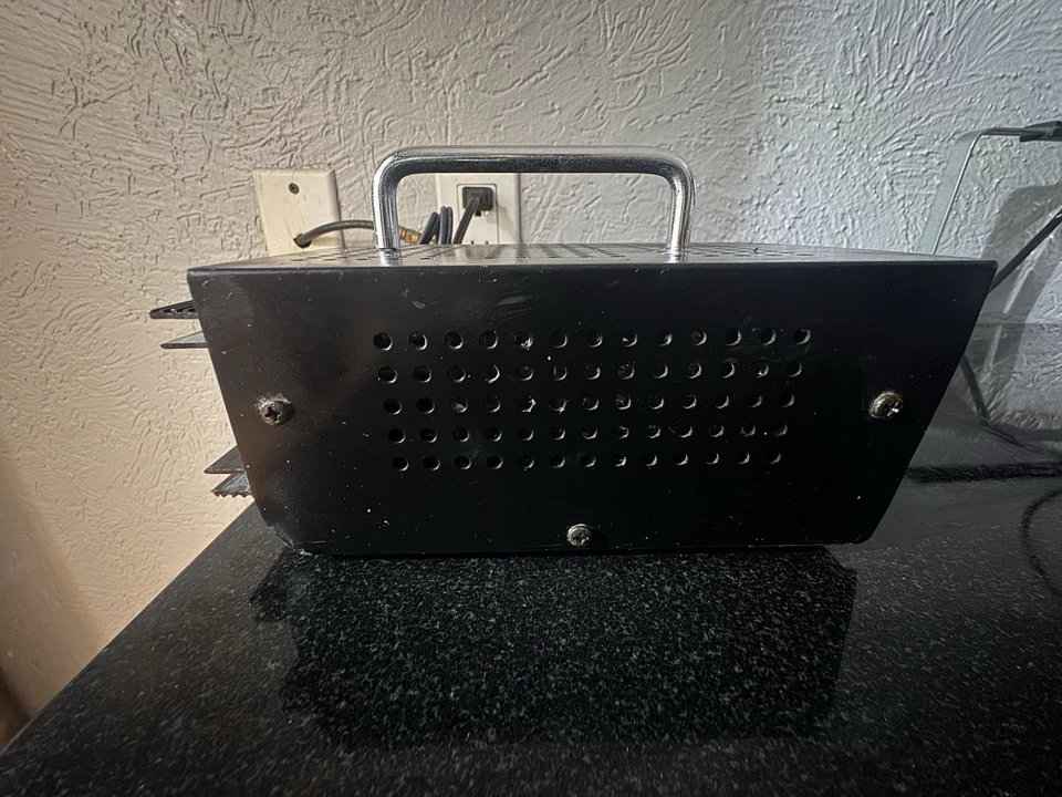 Pyramid PS-8KX Regulated Power Supply 13.8V 6A/8A Surge Broadcast-CB Radio- Ham - Image 2 of 4