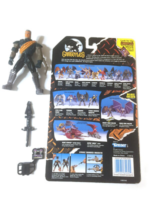 Vtg 1995 Kenner Gargoyles STRIKE HAMMER MACBETH Figure, Cardback & 2 Accessories