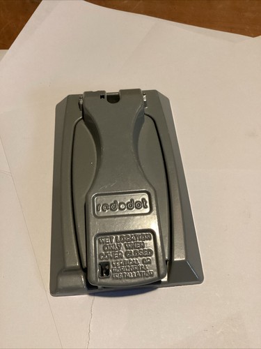 Red Dot Wet Location Outlet Cover