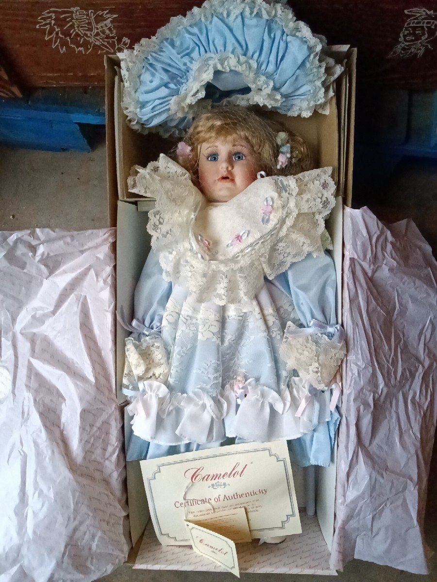 Vintage Limited Edition Camelot Fine Porcelain 22