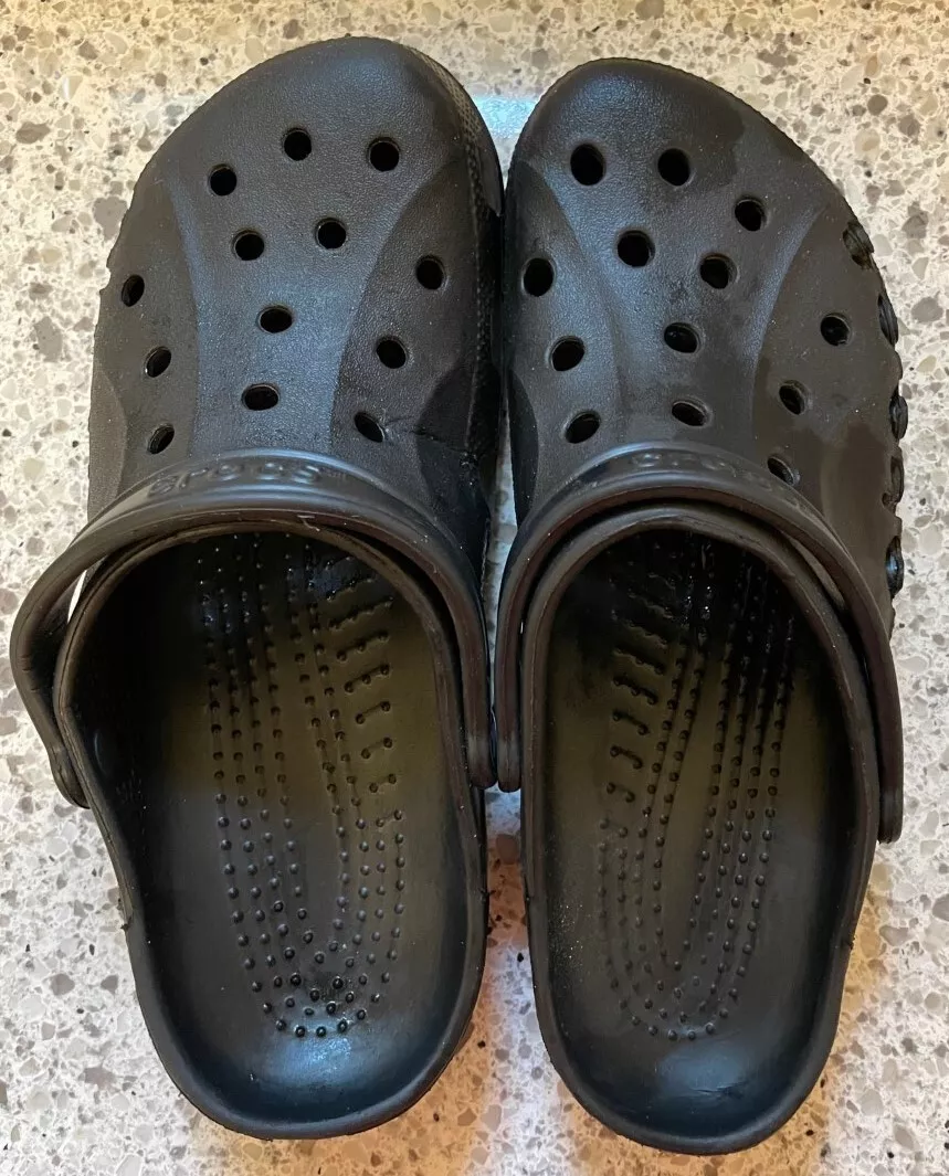 Mens black online crocs size 10