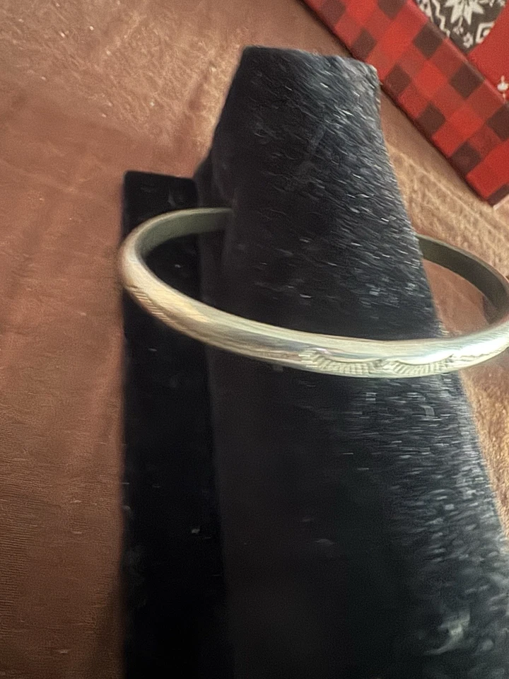 Brazalete Vintage Nativo Apilable Floral Esterlina Foto 2 de 3