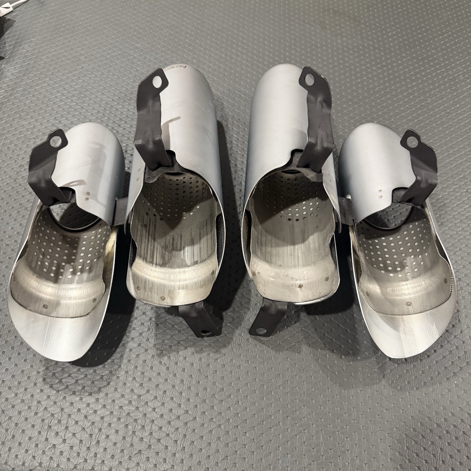 Lamborghini Huracan Left, right Exhaust tailpipes Pair P/N 4T0071910