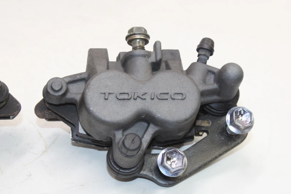 04-06 SUZUKI VSTROM 650 DL650 OEM RIGHT LEFT FRONT BRAKE CALIPER PAIR CALIPERS - Image 3 of 4