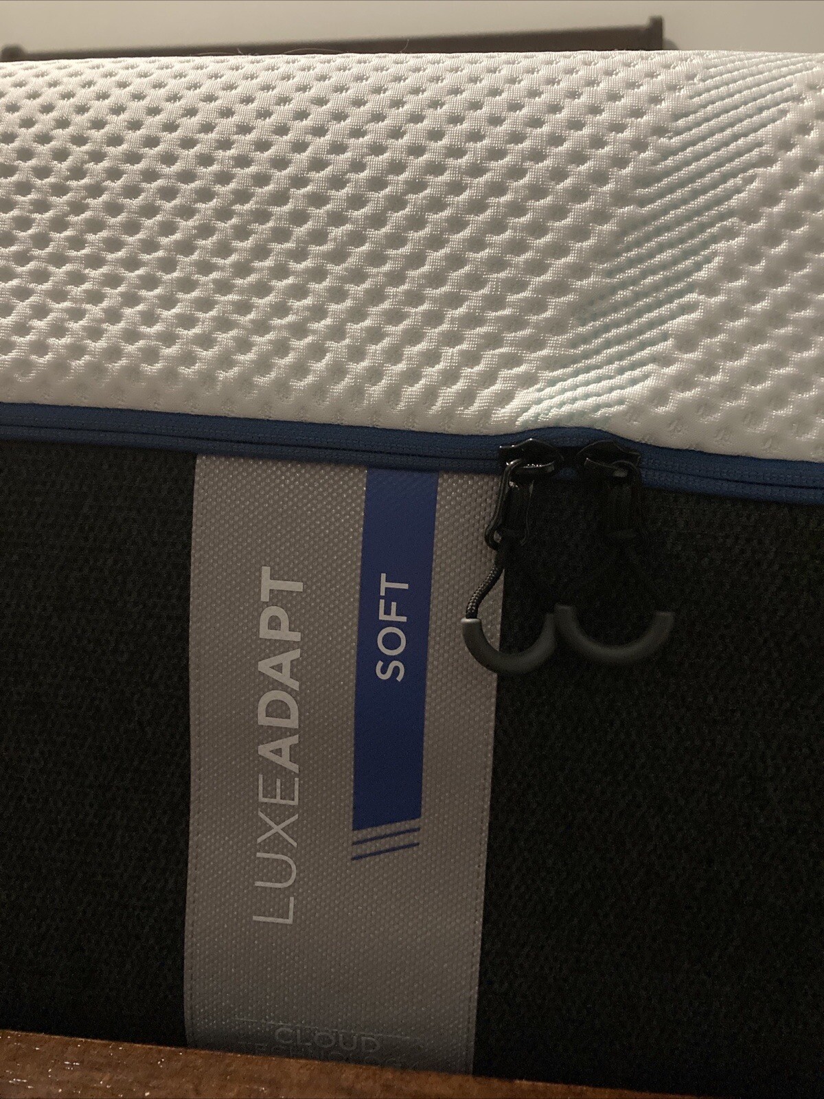 TEMPURPEDIC LUXE ADAPT SOFT QUEEN MATTRESS eBay