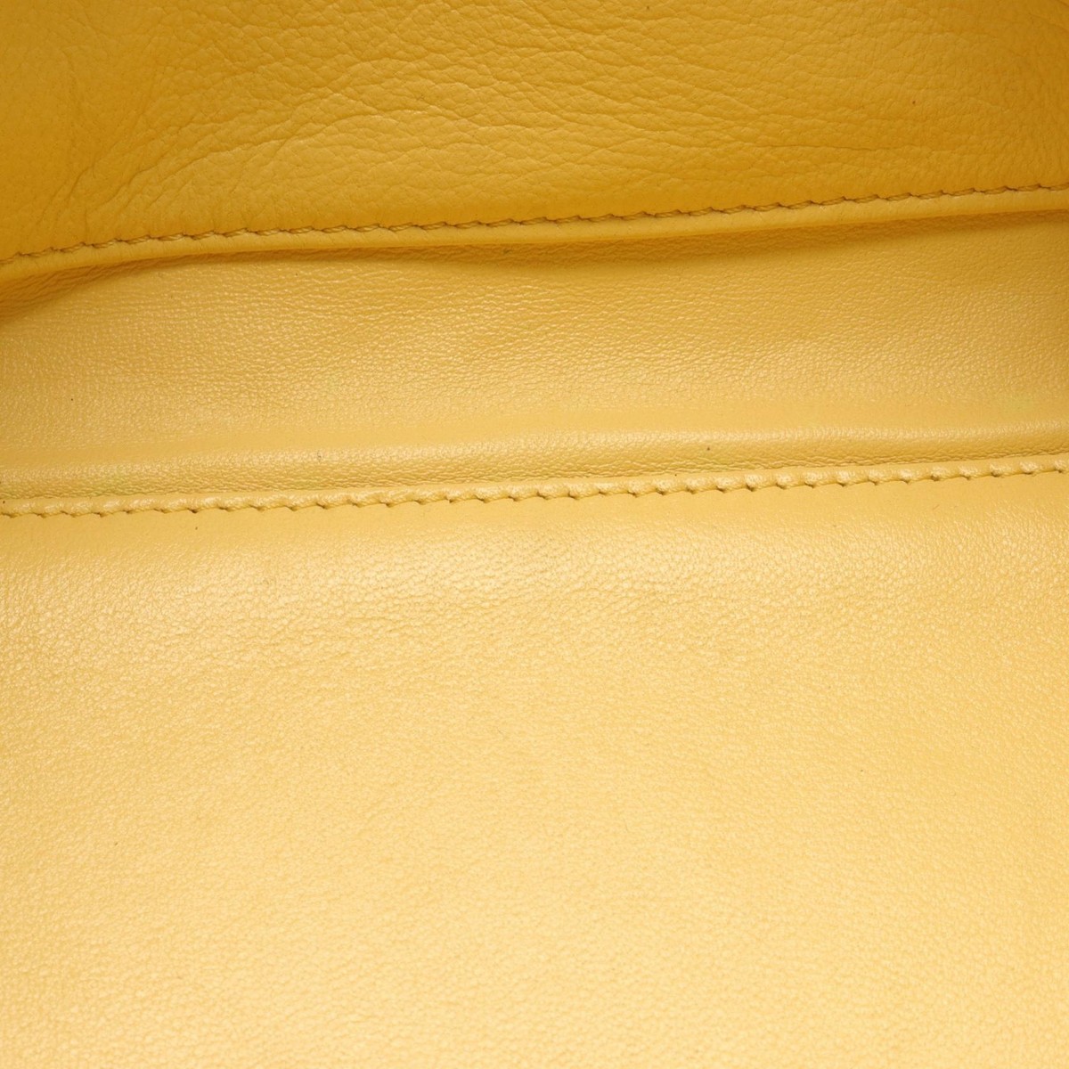 LOEWE Americana 28 Handbag 380.82.H38 leather Yellow Used LOEWE Americana 28 Handbag 380.82.H38 leather Yellow Used