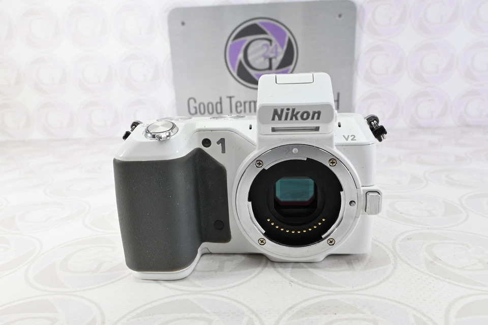 Nikon 1 V2 Gehäuse in Weiß - Mit 12963 Klicks - #GT24 - 12 Monate Gewährleistung - Bild 3 von 4