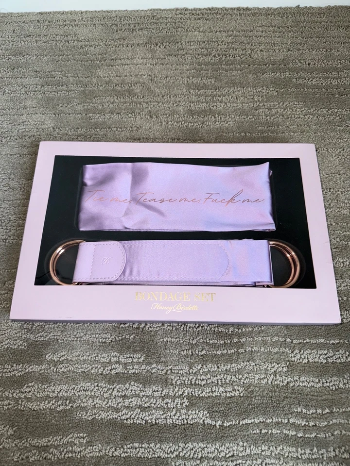 Kit de gravatas de seda Honey Birdette lilás roxo edição limitada bondage novo na caixa - Imagem 2 de 4
