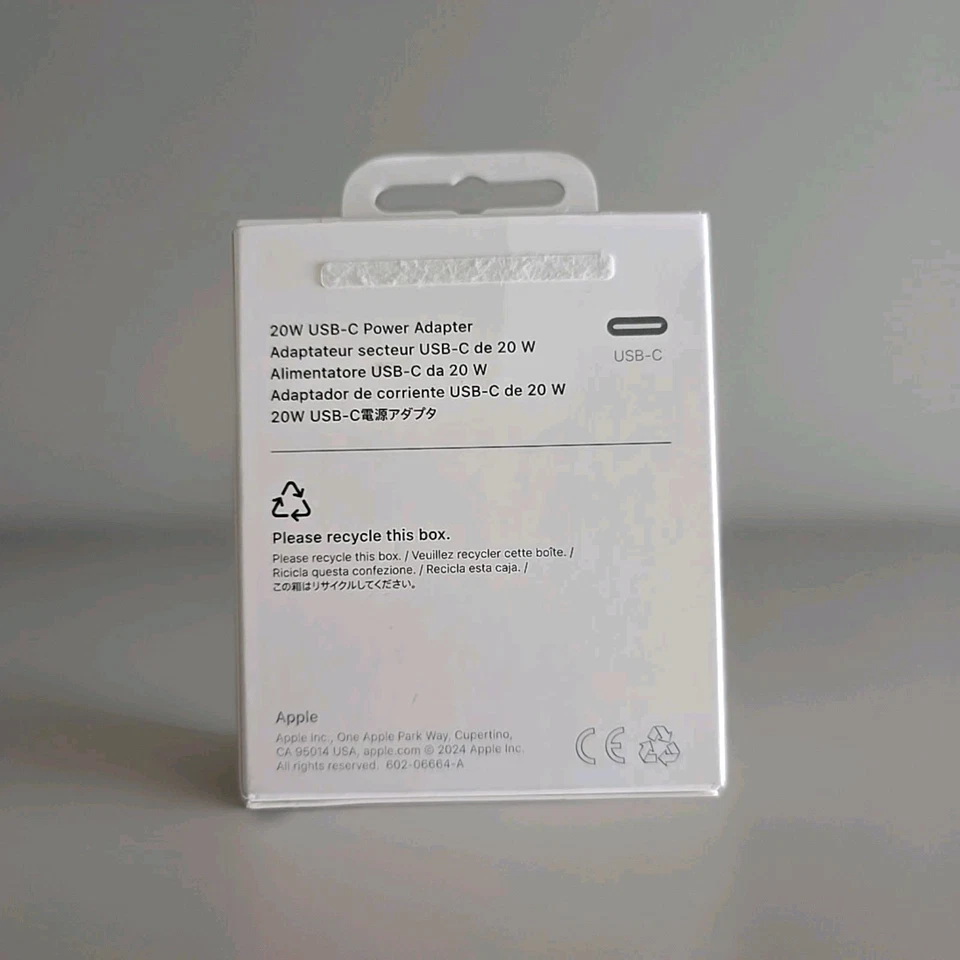 Apple Power Adapter USB-C 20 W ***NUR LEERKARTON/PAPIERE*** Makelloser Karton - Bild 2 von 4