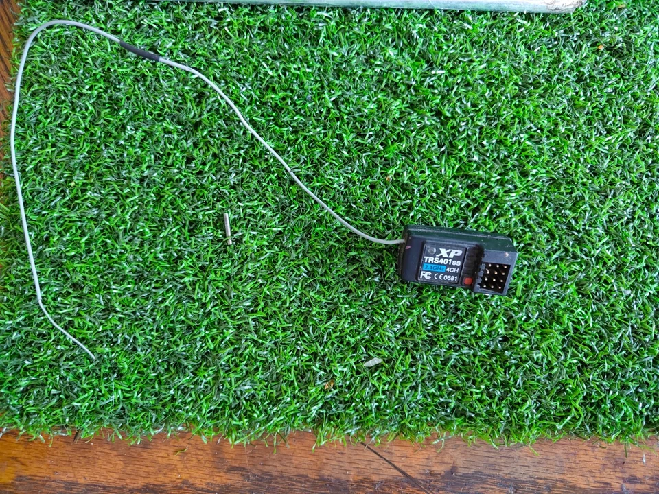 Team Associated XP TRS401-SS 2.4Ghz 4 Channel Receiver Rc Part #15698 - Image 2 of 2