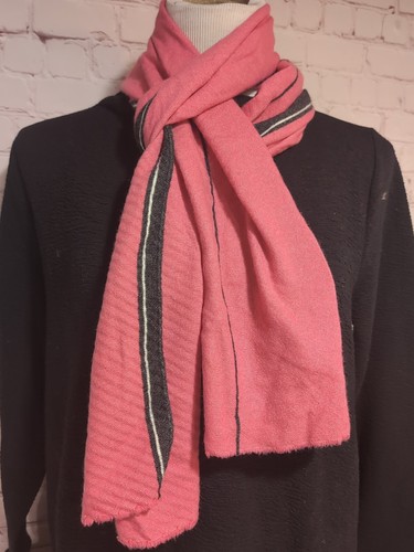 Sciarpa VALORE 85% Cashmere 15% Lana Rosa e Grigio Made in Italy 10" X 70" - Foto 5 di 8