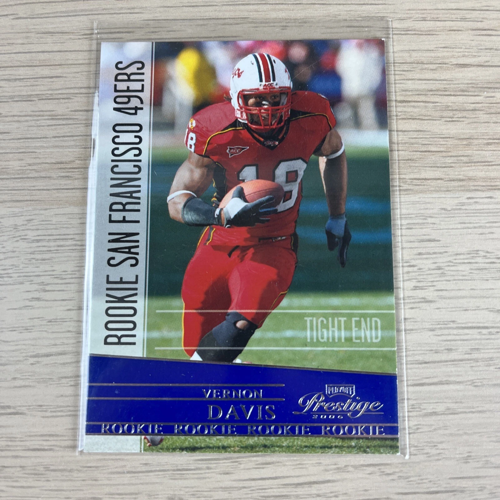 Vernon Davis trading card