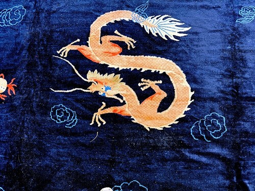 Alfombra china de Pekín dragón tamaño palacio siglo XIX patrimonio del actor James Couburn - Imagen 4 de 17